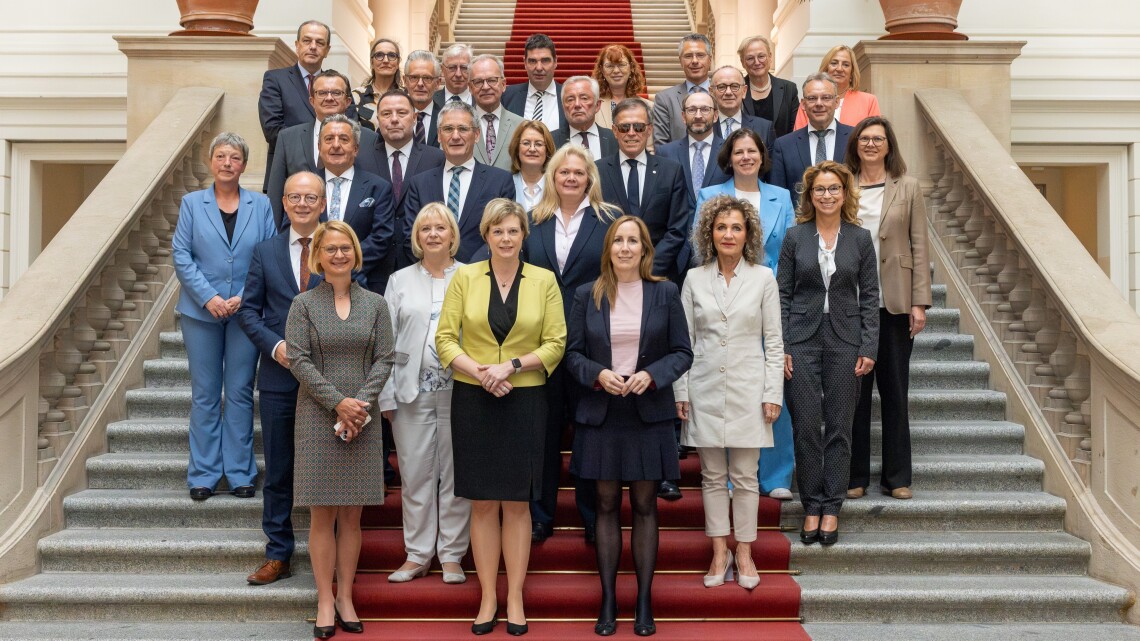 Gruppenfoto der Präsidentinnen und Präsidenten der deutschen Landesparlamente sowie des Bundestages und des Bundesrates