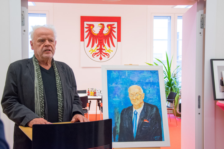 Worte des Künstlers Christian Heinze zum Porträt von Dr. Herbert Knoblich.