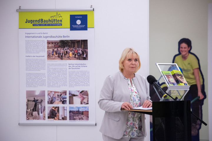 Begrüßung der Landtagspräsidentin Prof. Dr. Ulrike Liedtke zur Ausstellungseröffnung im Landtag