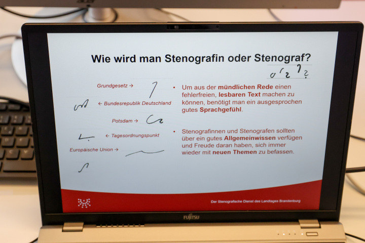 Einblicke in die Arbeit des Stenografischen Dienstes des Landtages
