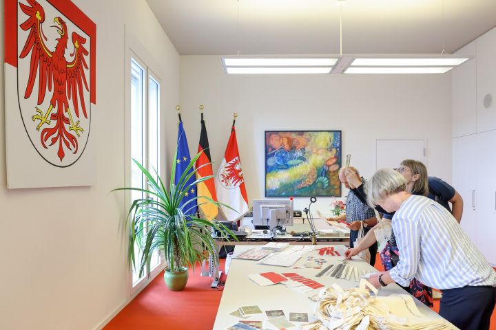 Einblicke in das Büro der Landtagspräsidentin Prof. Dr. Ulrike Liedtke